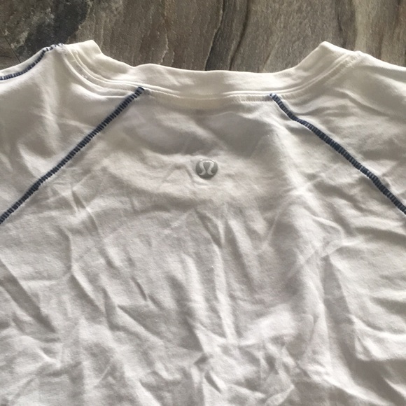 Lulu lemon Ok Hi Tee - Picture 2 of 3